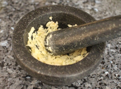 crushed garlic